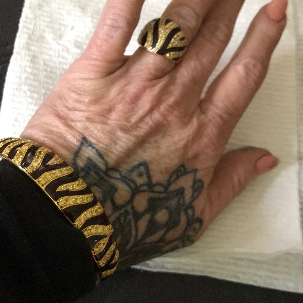 ring - Picture 5 of 5